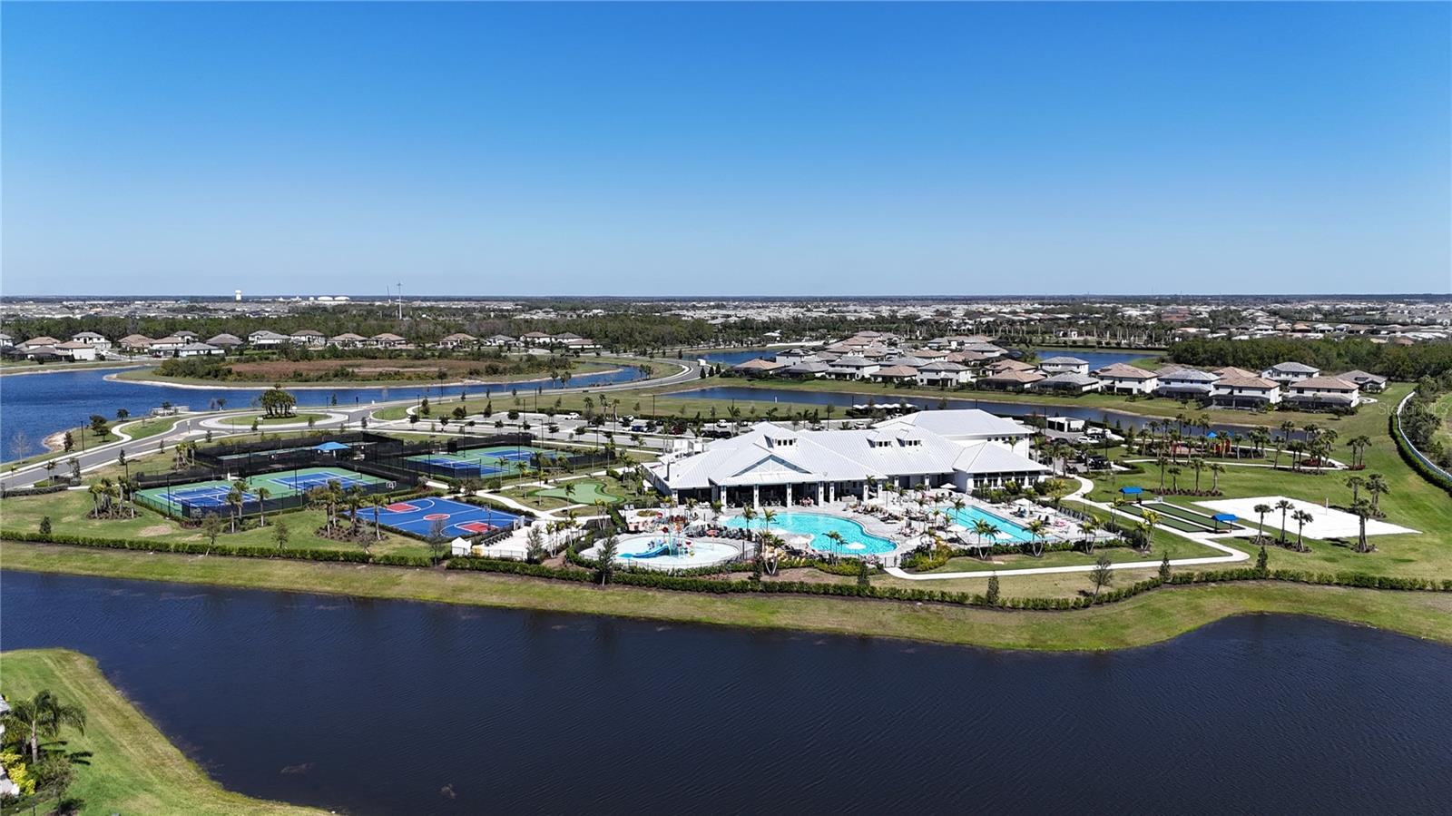 16309 TRADEWIND TER, LAKEWOOD RANCH, FL, 34211