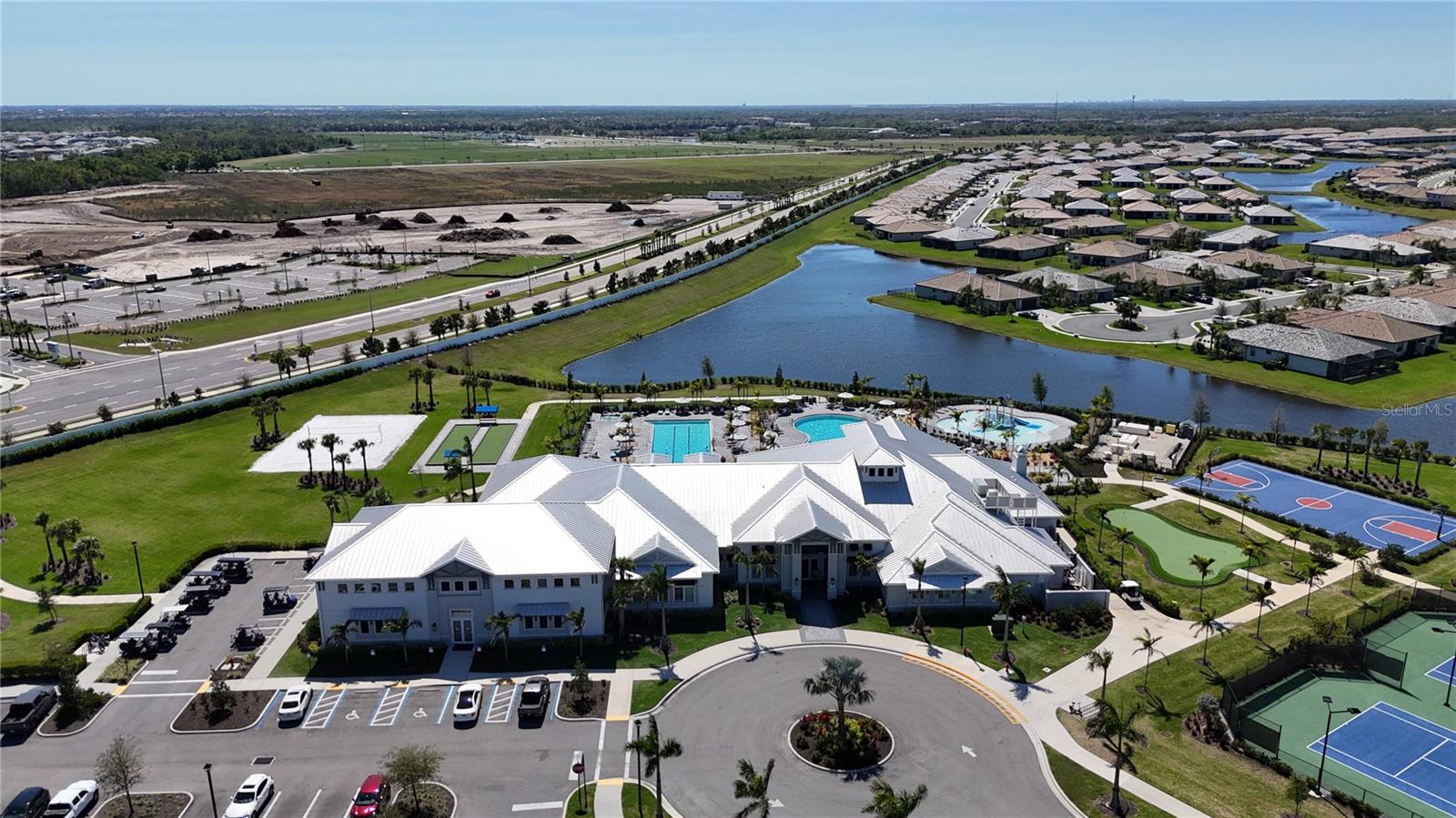 16309 TRADEWIND TER, LAKEWOOD RANCH, FL, 34211