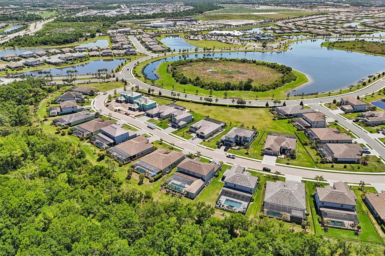 16309 TRADEWIND TER, LAKEWOOD RANCH, FL, 34211