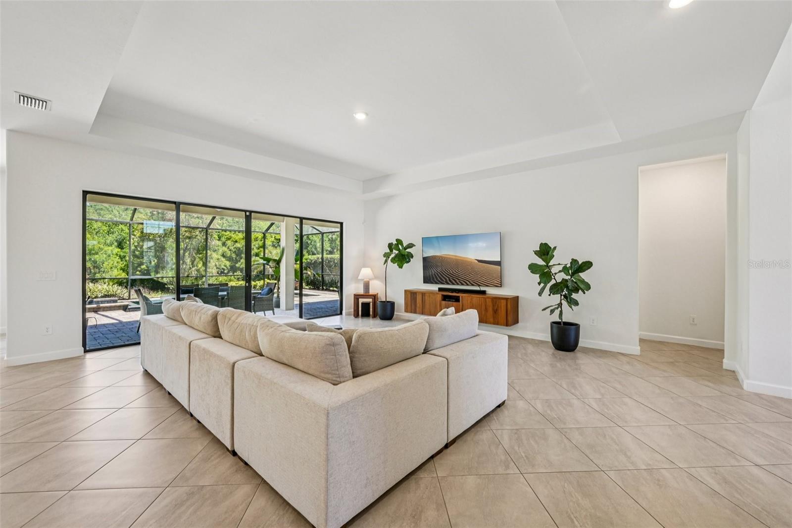 16309 TRADEWIND TER, LAKEWOOD RANCH, FL, 34211