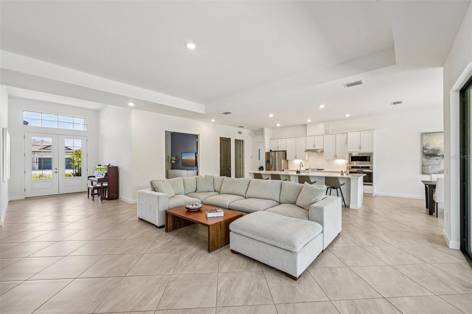 16309 TRADEWIND TER, LAKEWOOD RANCH, FL, 34211