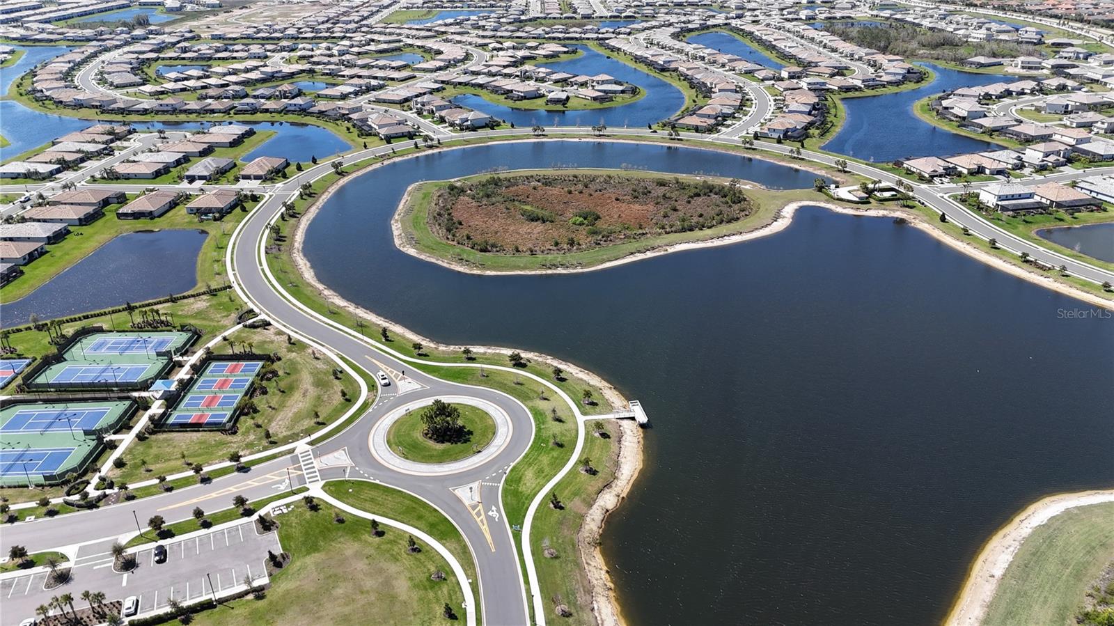 16309 TRADEWIND TER, LAKEWOOD RANCH, FL, 34211