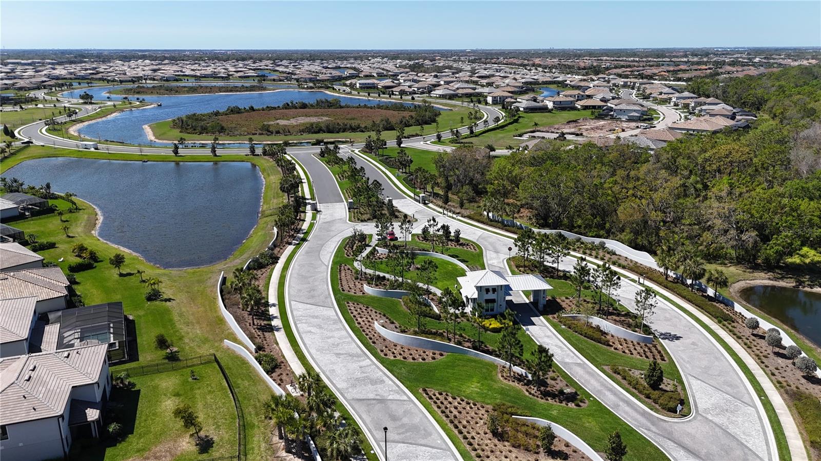 16309 TRADEWIND TER, LAKEWOOD RANCH, FL, 34211