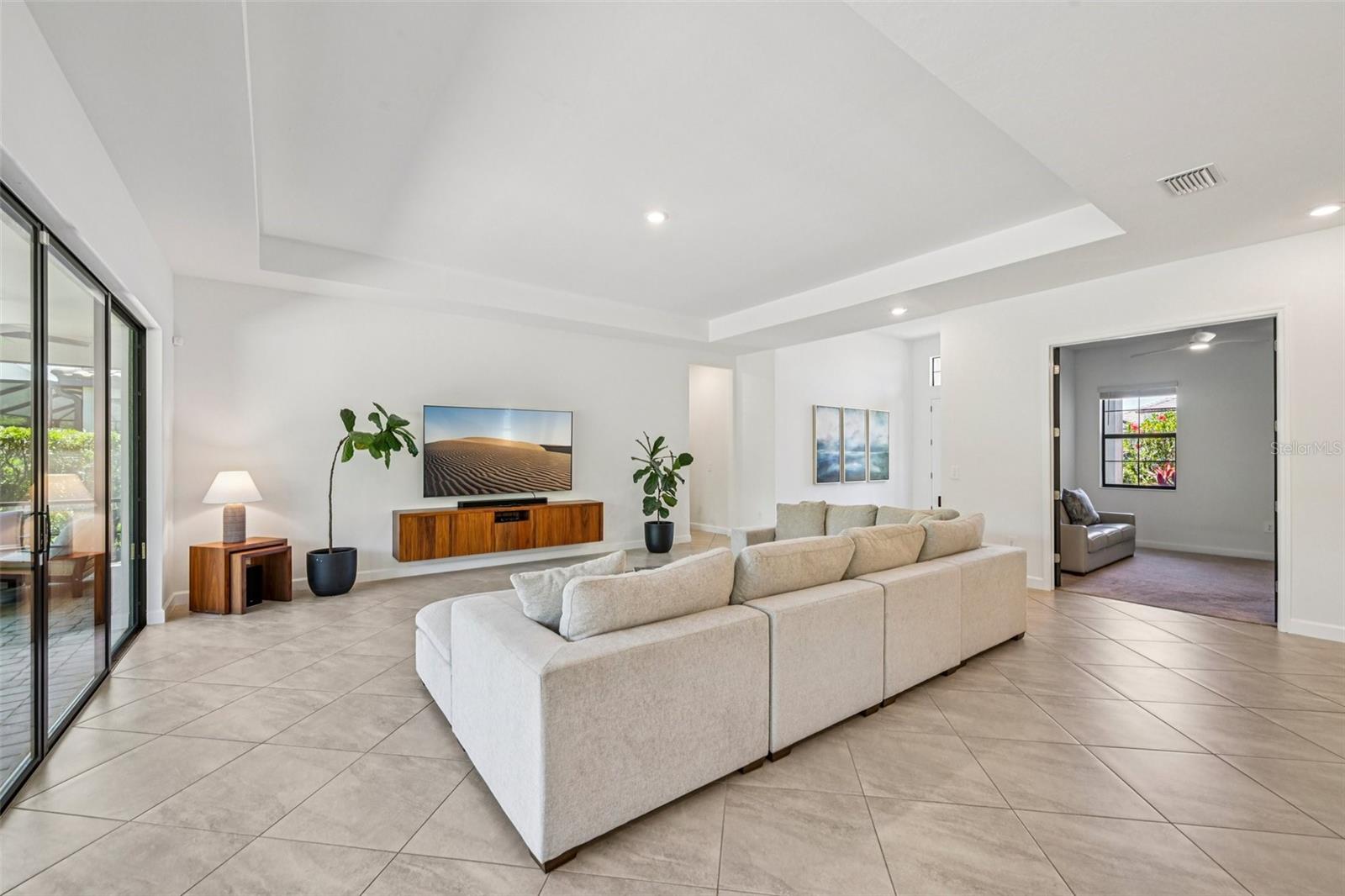 16309 TRADEWIND TER, LAKEWOOD RANCH, FL, 34211