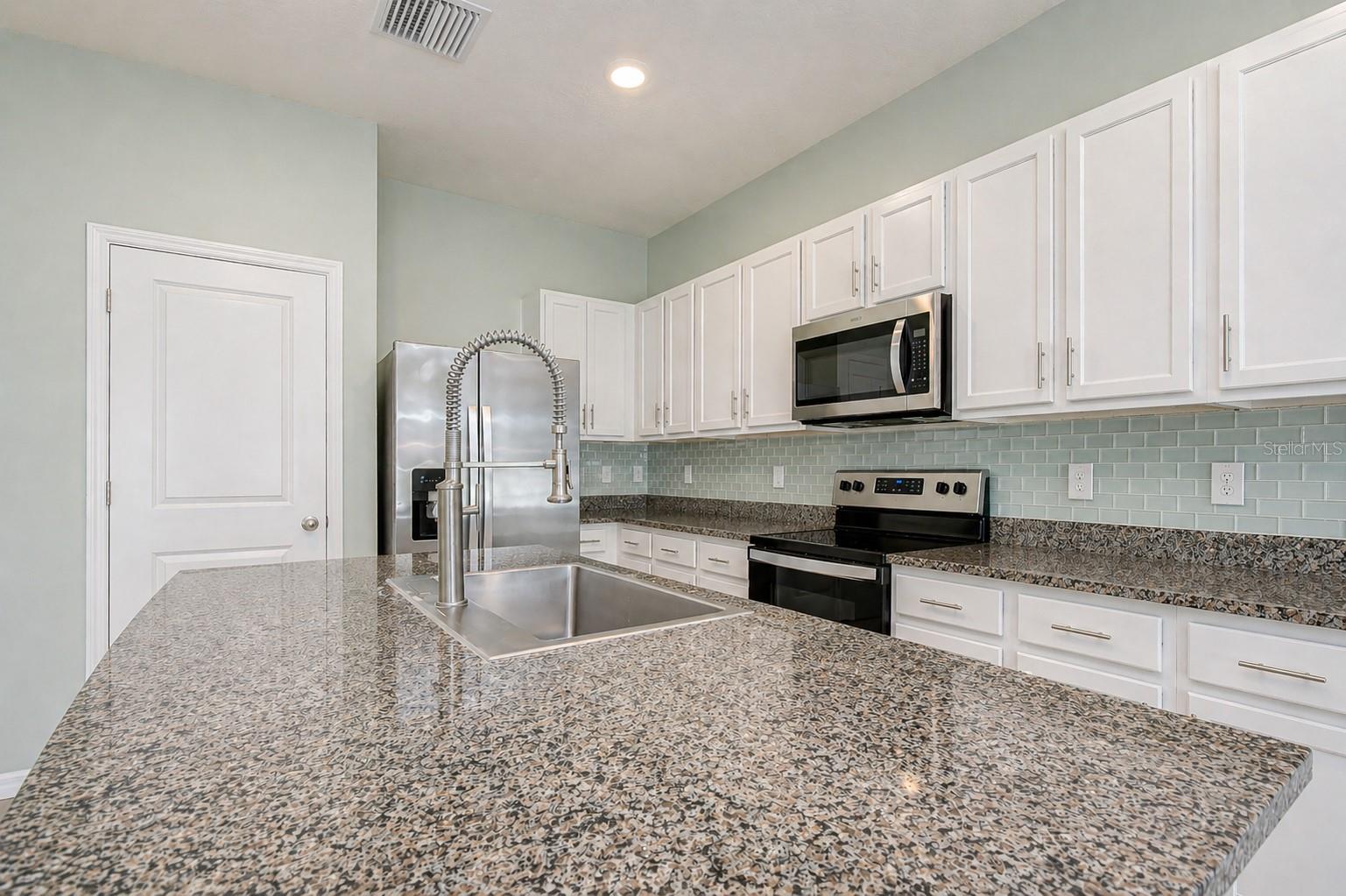 2928 BELUGA BAY DR, ODESSA, FL, 33556