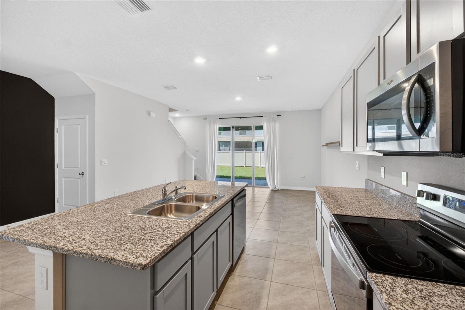 33105 MAJOR OAK DR, WESLEY CHAPEL, FL, 33545