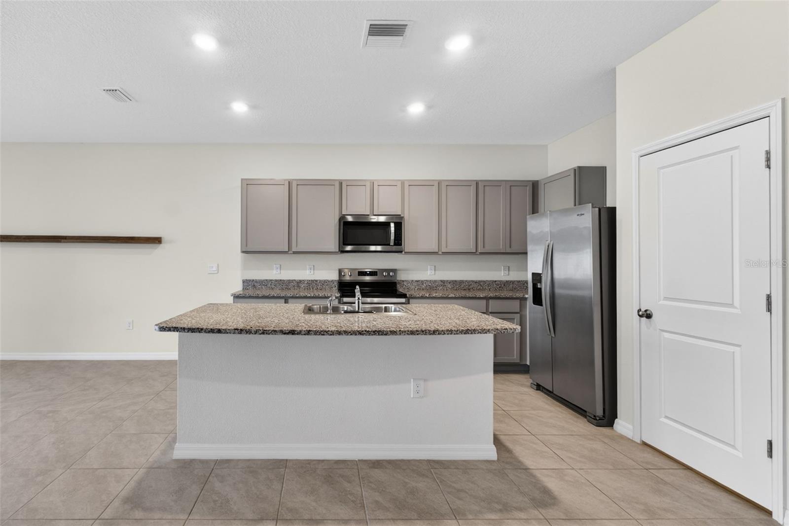 33105 MAJOR OAK DR, WESLEY CHAPEL, FL, 33545