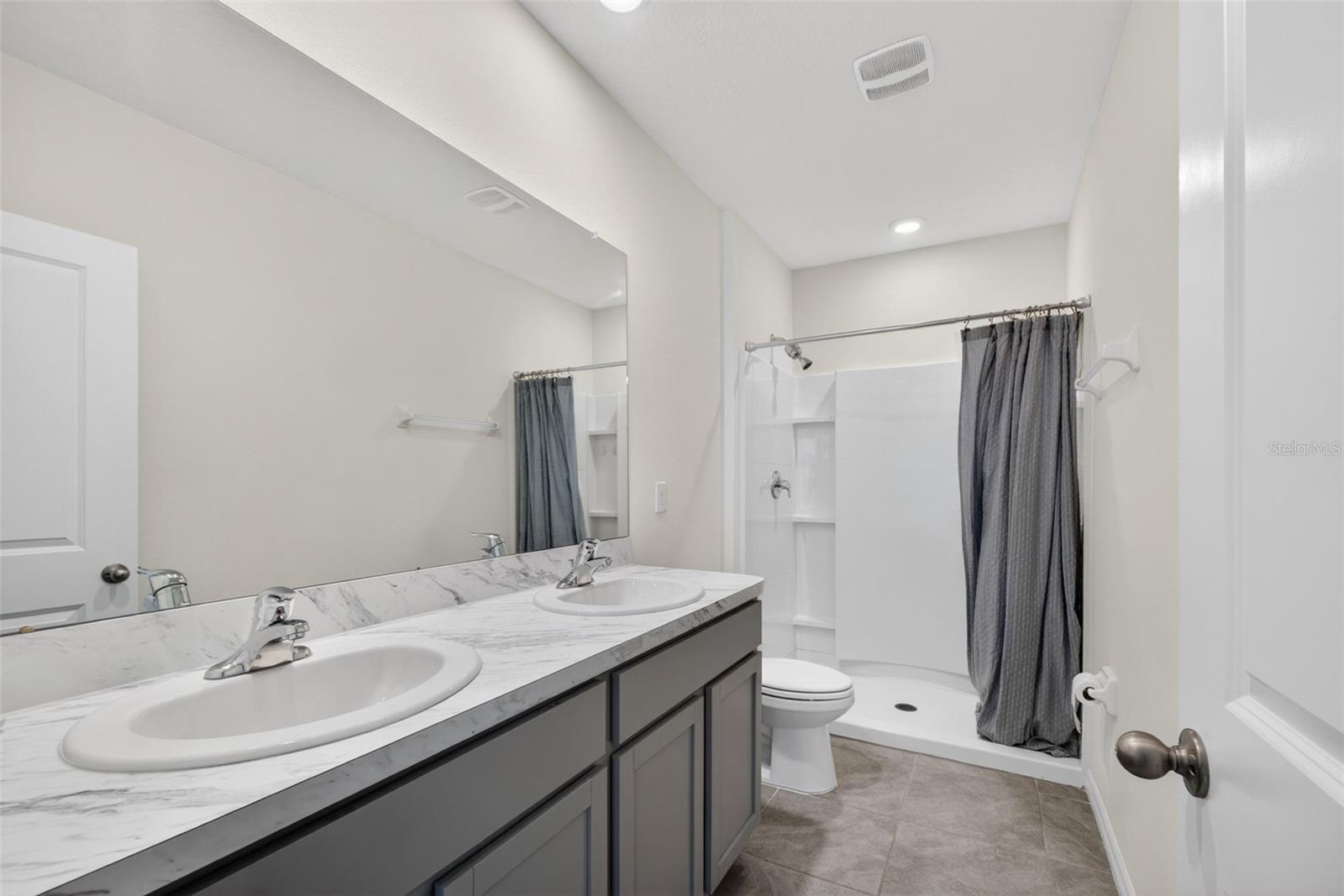 33105 MAJOR OAK DR, WESLEY CHAPEL, FL, 33545