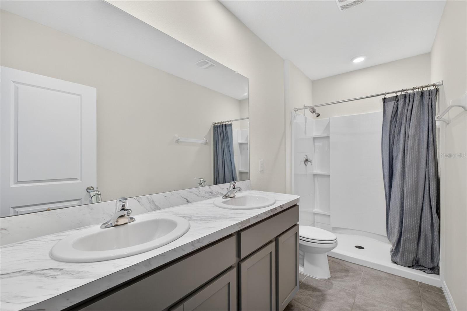 33105 MAJOR OAK DR, WESLEY CHAPEL, FL, 33545