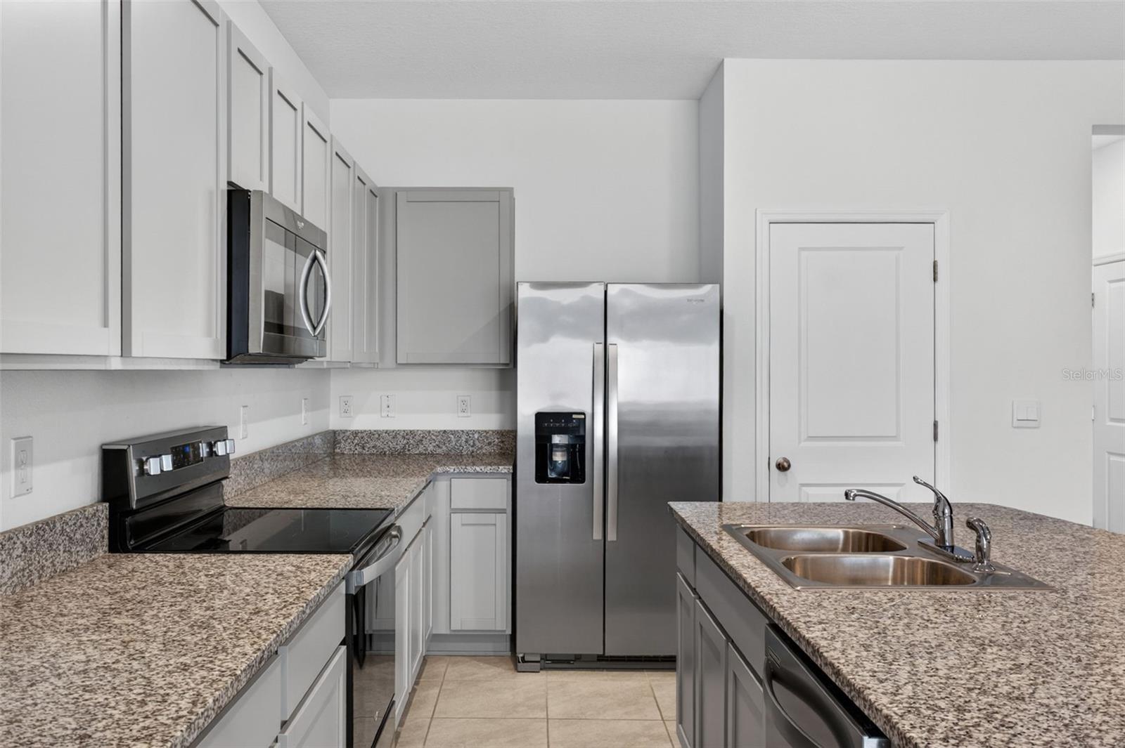 33105 MAJOR OAK DR, WESLEY CHAPEL, FL, 33545