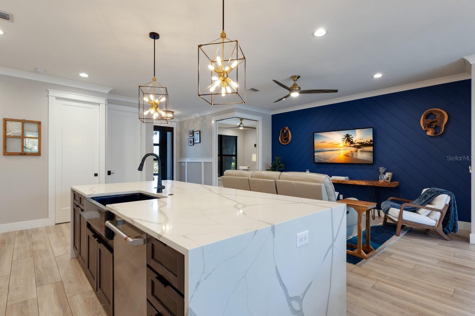 2823 MARSHALL DR, SARASOTA, FL, 34239