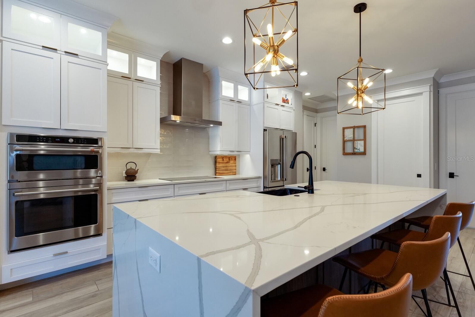 2823 MARSHALL DR, SARASOTA, FL, 34239