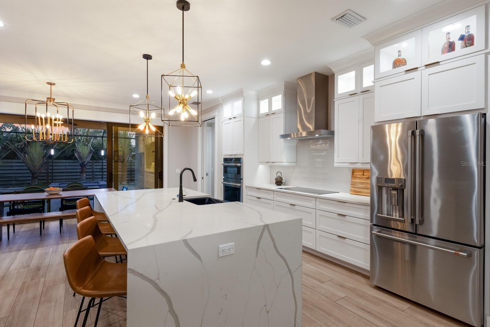 2823 MARSHALL DR, SARASOTA, FL, 34239