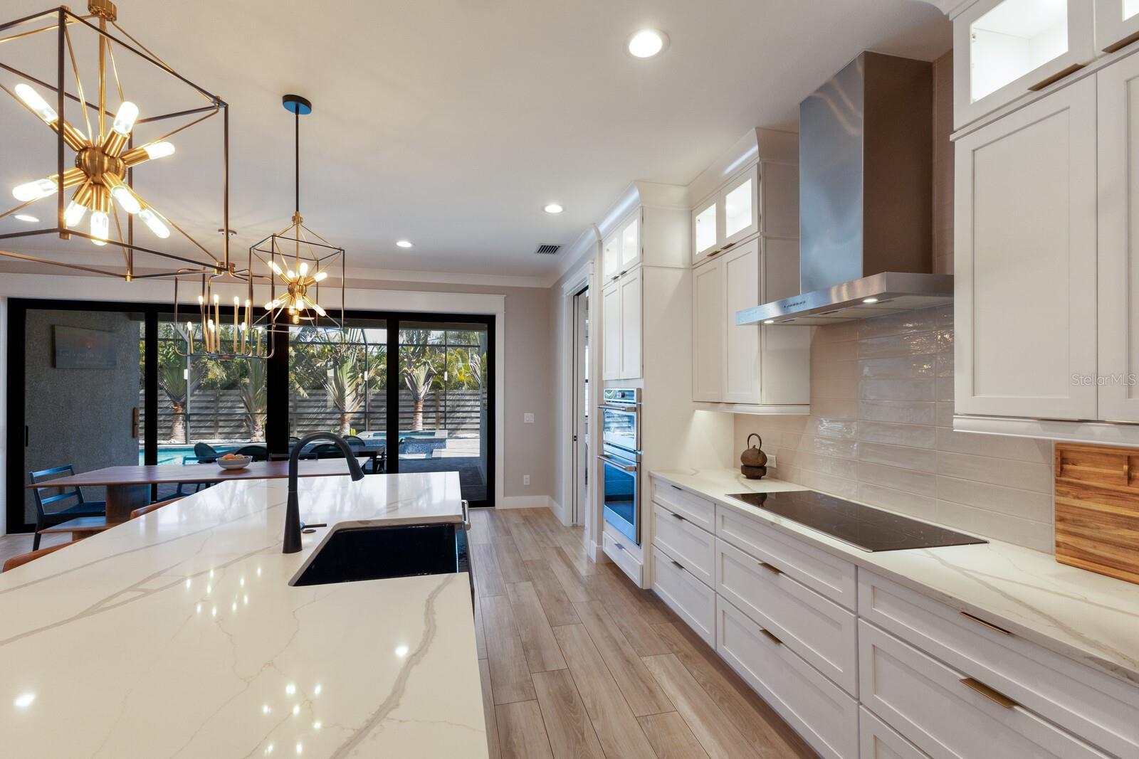 2823 MARSHALL DR, SARASOTA, FL, 34239