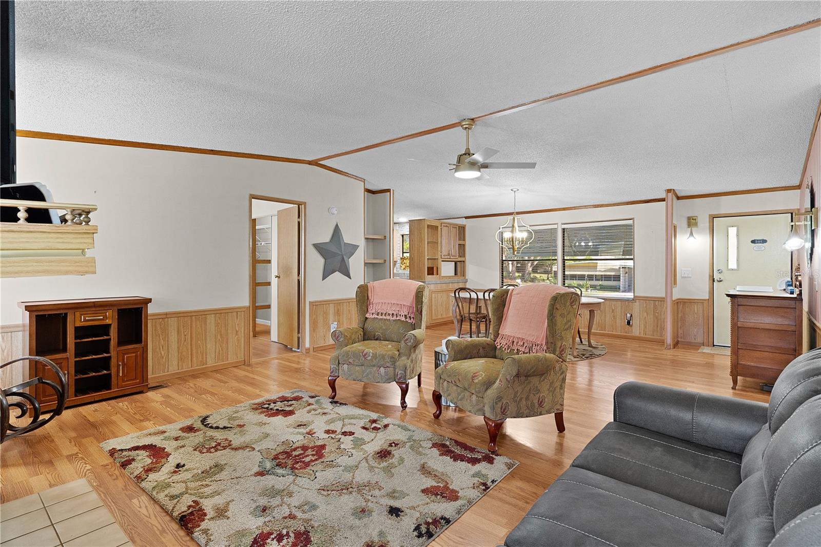 13904 COUNTY ROAD 109D, LADY LAKE, FL, 32159