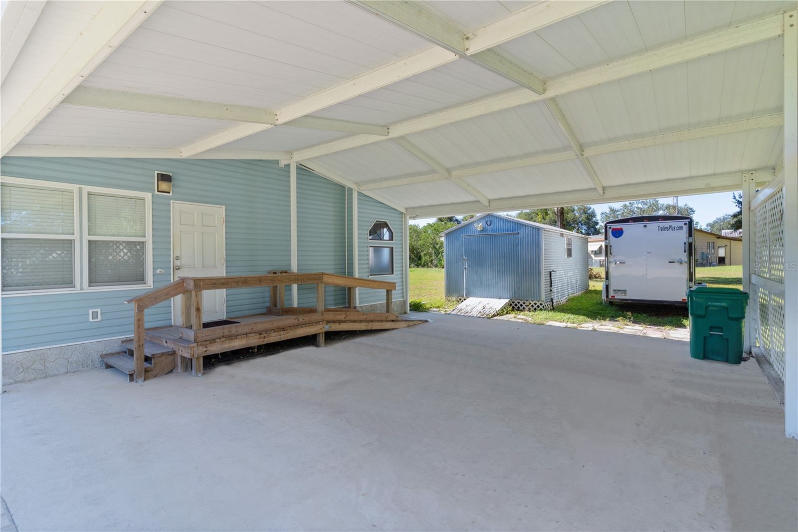 13904 COUNTY ROAD 109D, LADY LAKE, FL, 32159