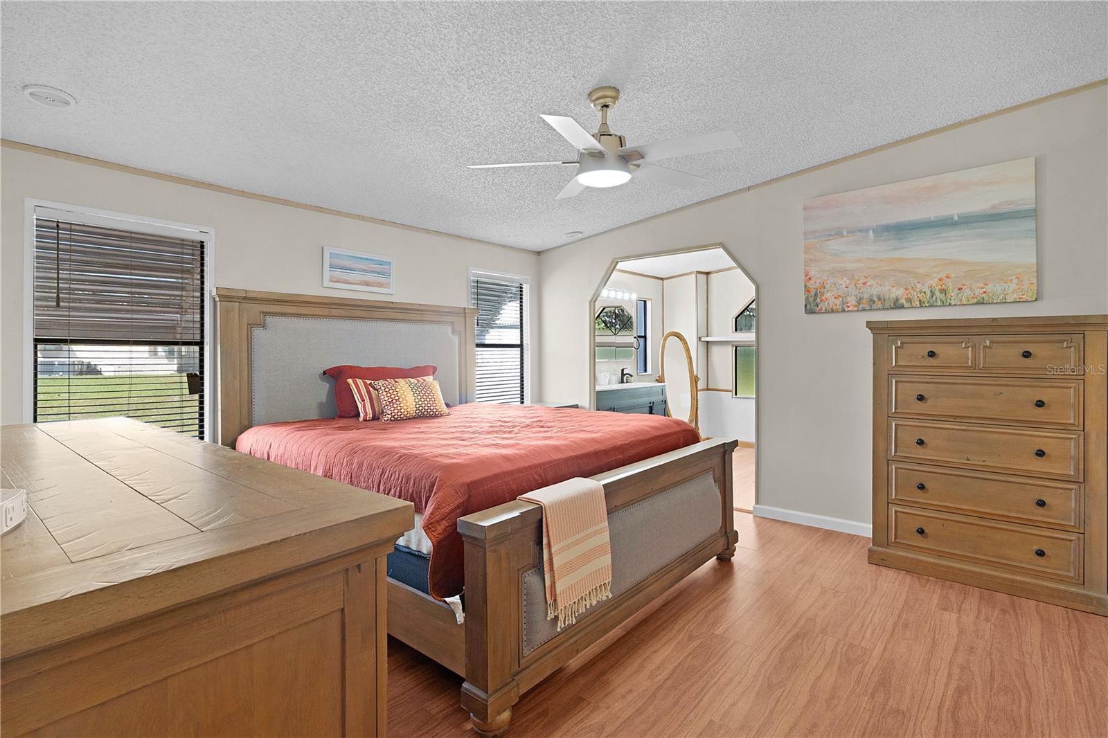 13904 COUNTY ROAD 109D, LADY LAKE, FL, 32159