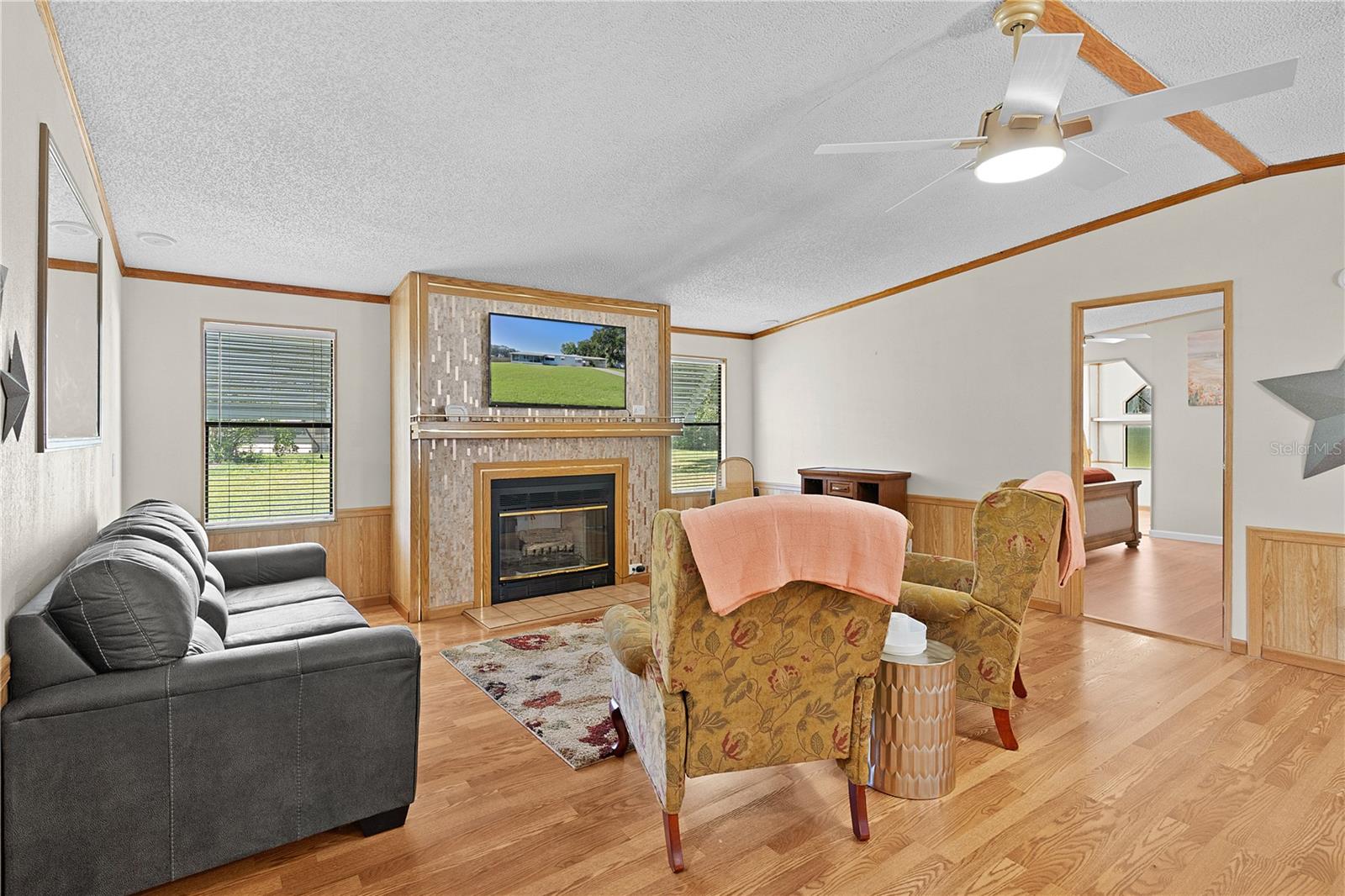 13904 COUNTY ROAD 109D, LADY LAKE, FL, 32159