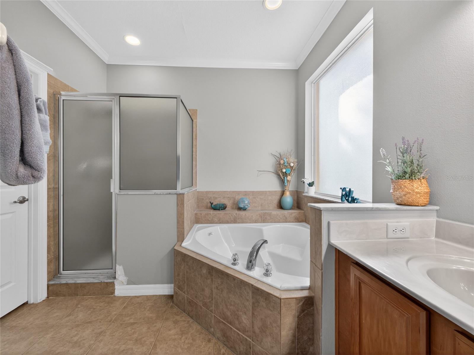 242 SOLANA CIR, DAVENPORT, FL, 33897