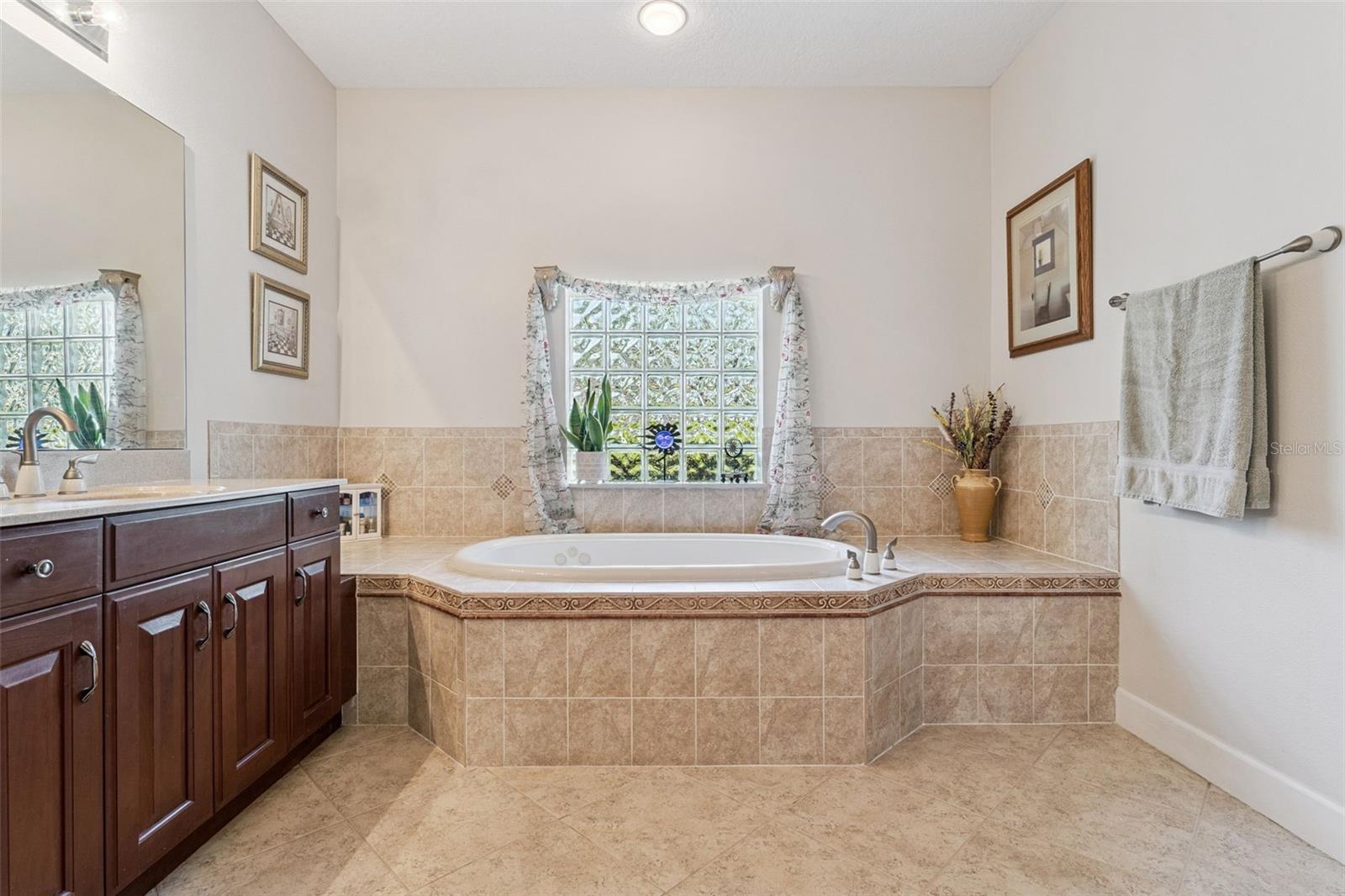 8225 LYNCH DR, ORLANDO, FL, 32835