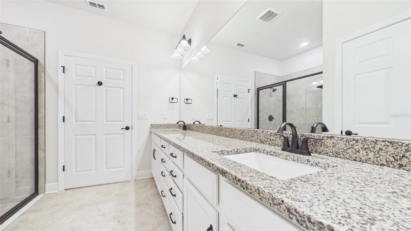 13890 KINGFISHER GLEN DR, LITHIA, FL, 33547