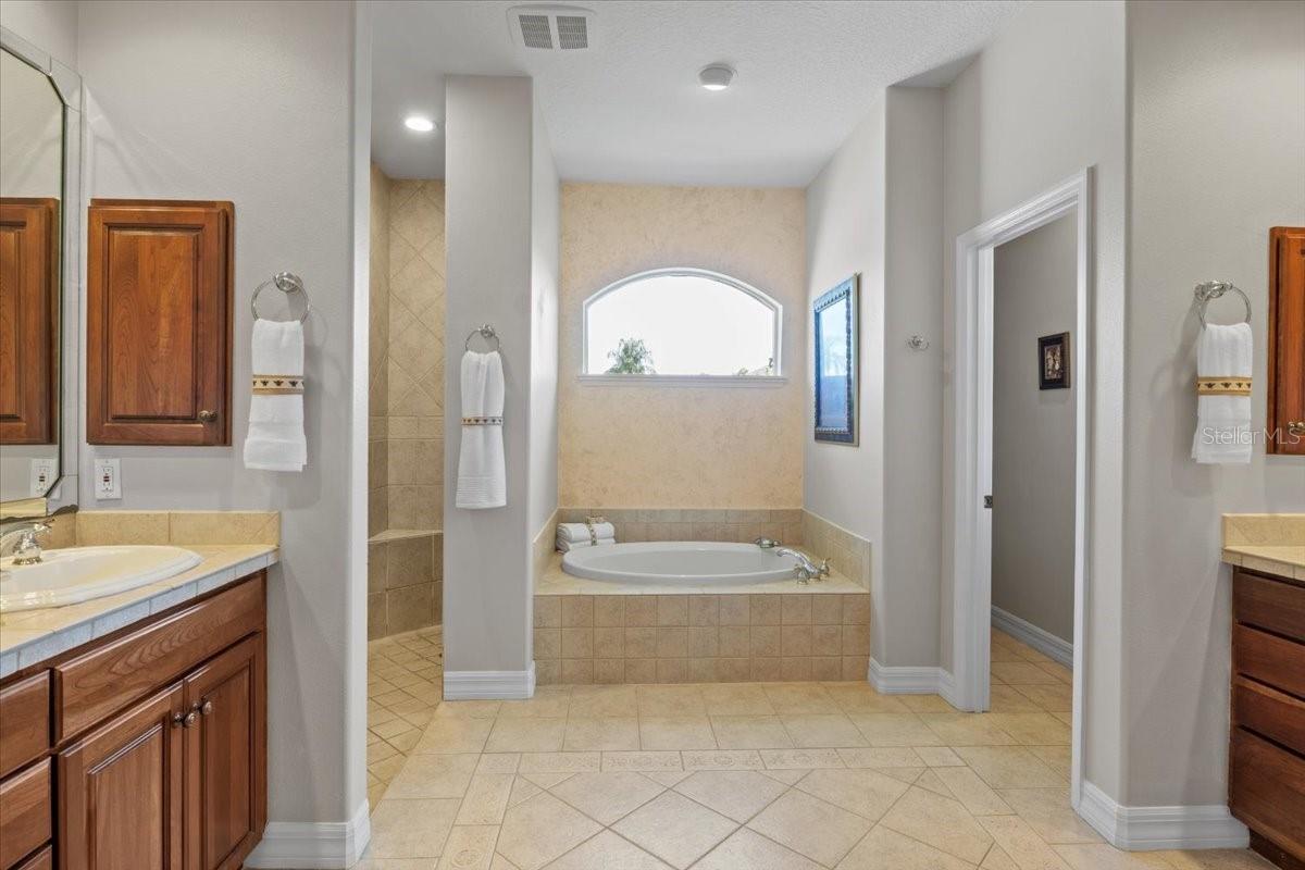 3517 LITTLE COUNTRY RD, PARRISH, FL, 34219