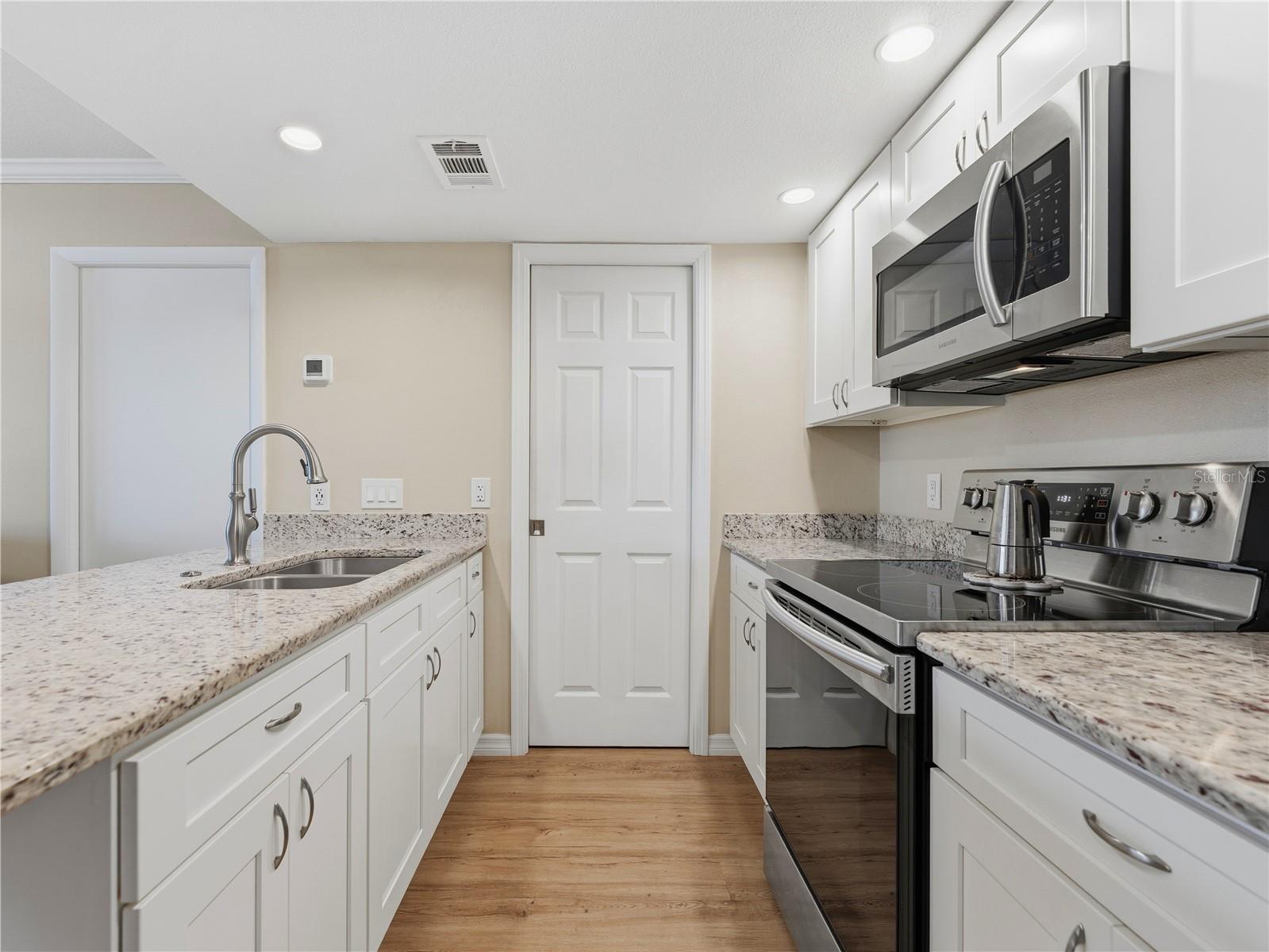 4715 JASPER DR #205, NEW PORT RICHEY, FL, 34652