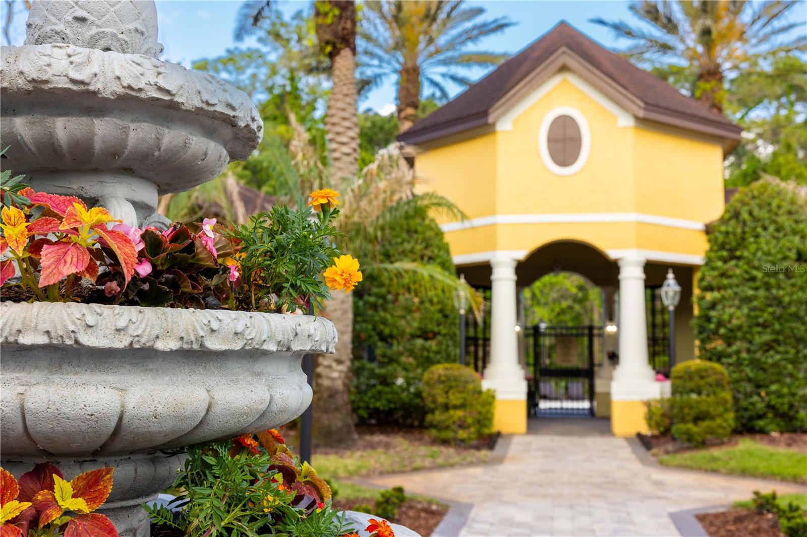 738 CREST PINES DR #714, ORLANDO, FL, 32828