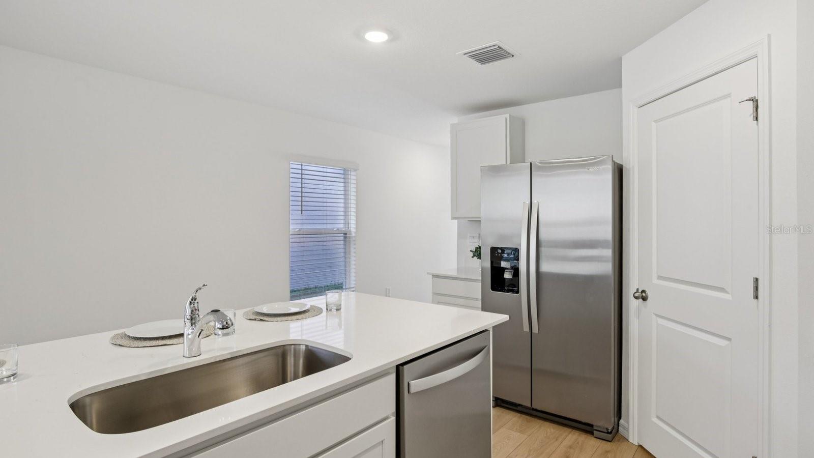 5278 BERRY BAY AVE, WIMAUMA, FL, 33598