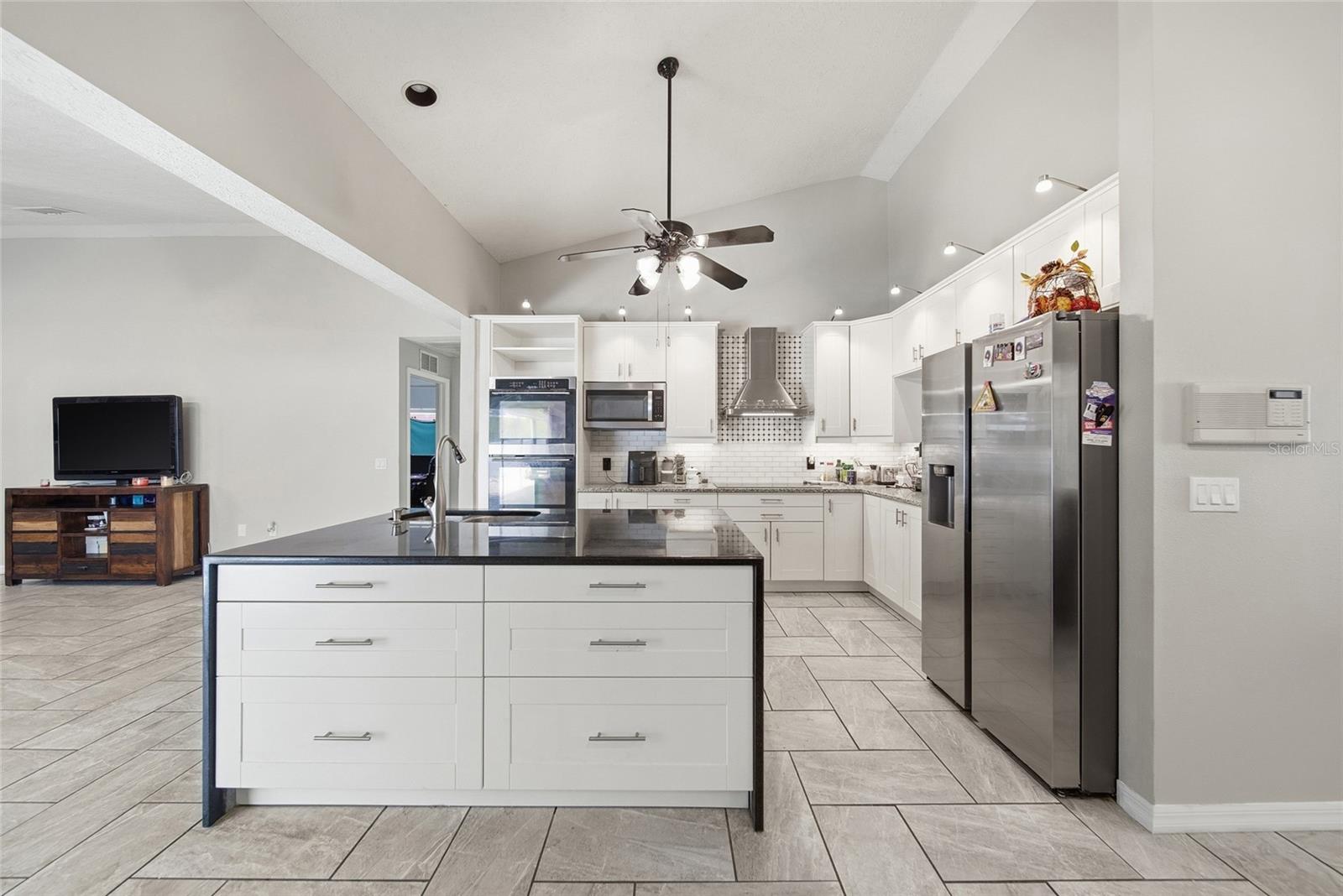 2305 MARSEILLE CT, VALRICO, FL, 33596