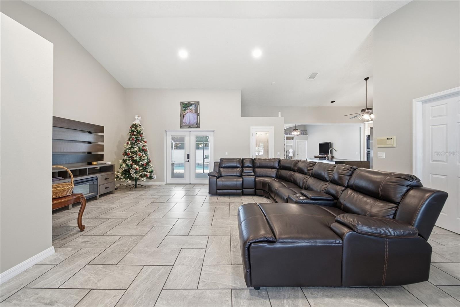 2305 MARSEILLE CT, VALRICO, FL, 33596