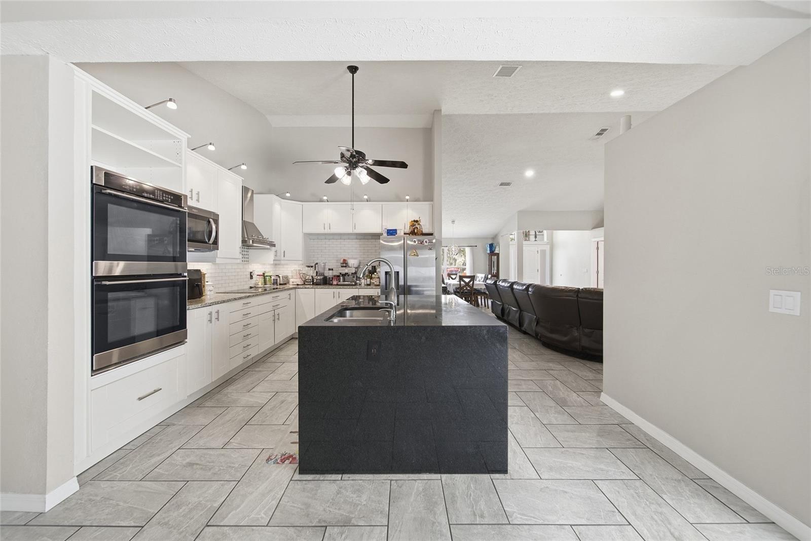 2305 MARSEILLE CT, VALRICO, FL, 33596