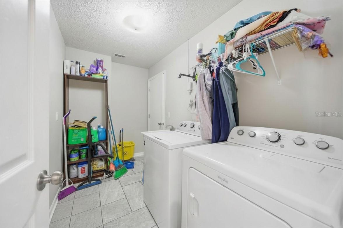 2305 MARSEILLE CT, VALRICO, FL, 33596