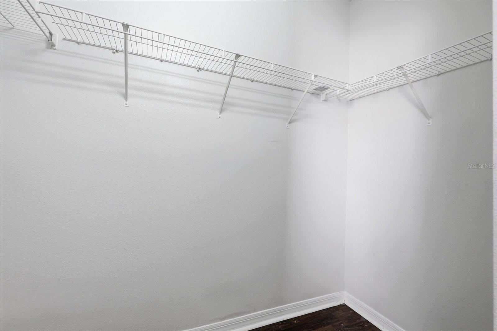 8123 CANTERBURY LAKE BLVD, TAMPA, FL, 33619