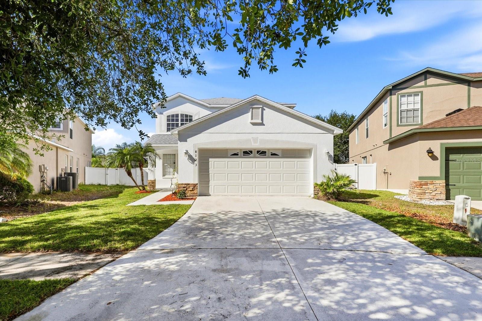 8123 CANTERBURY LAKE BLVD, TAMPA, FL, 33619