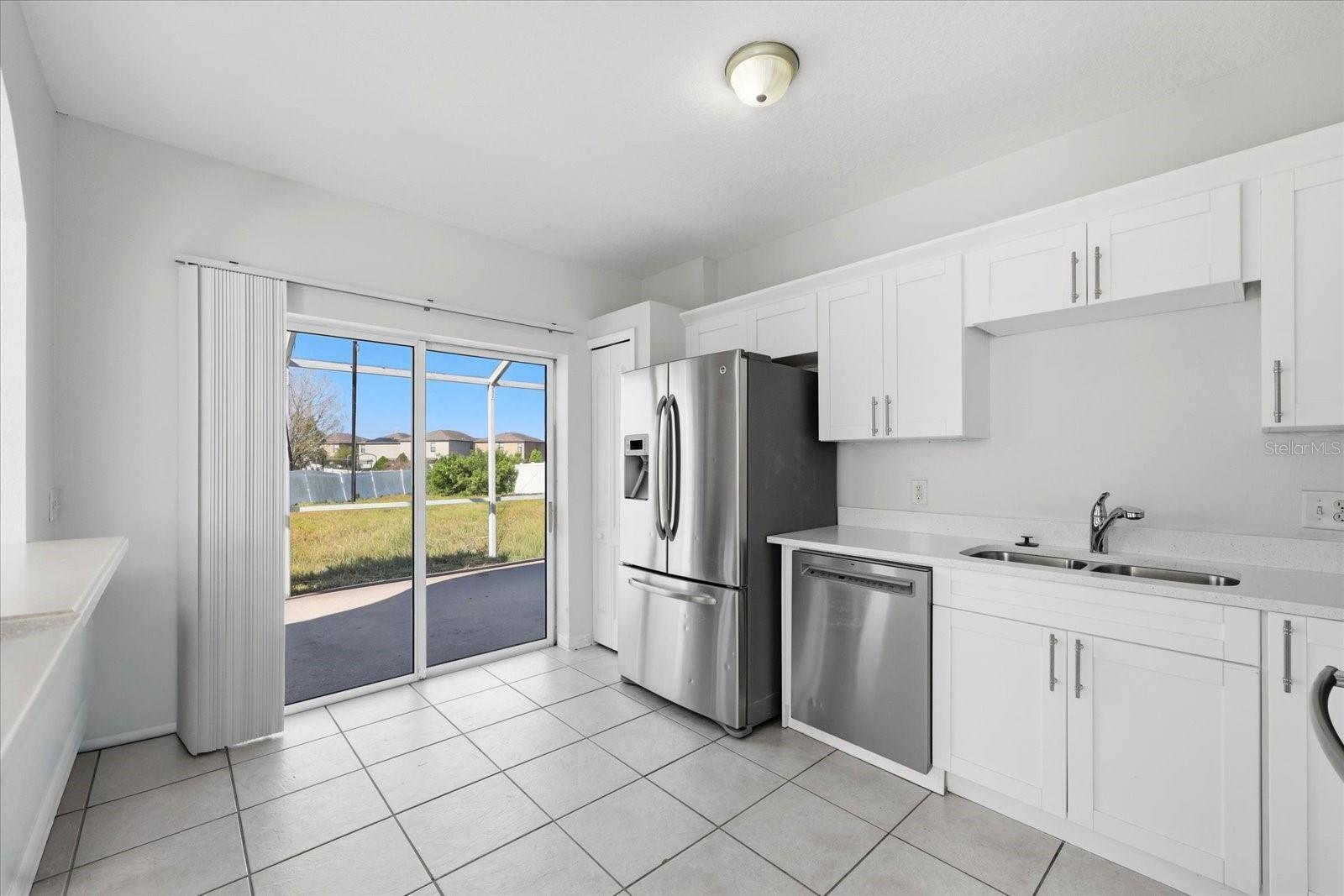 8123 CANTERBURY LAKE BLVD, TAMPA, FL, 33619