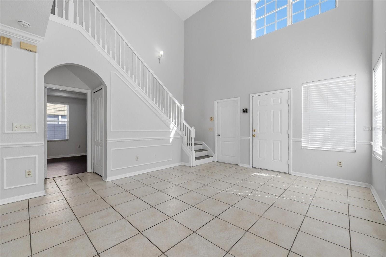 8123 CANTERBURY LAKE BLVD, TAMPA, FL, 33619