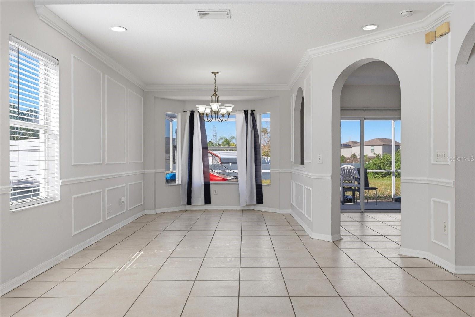 8123 CANTERBURY LAKE BLVD, TAMPA, FL, 33619