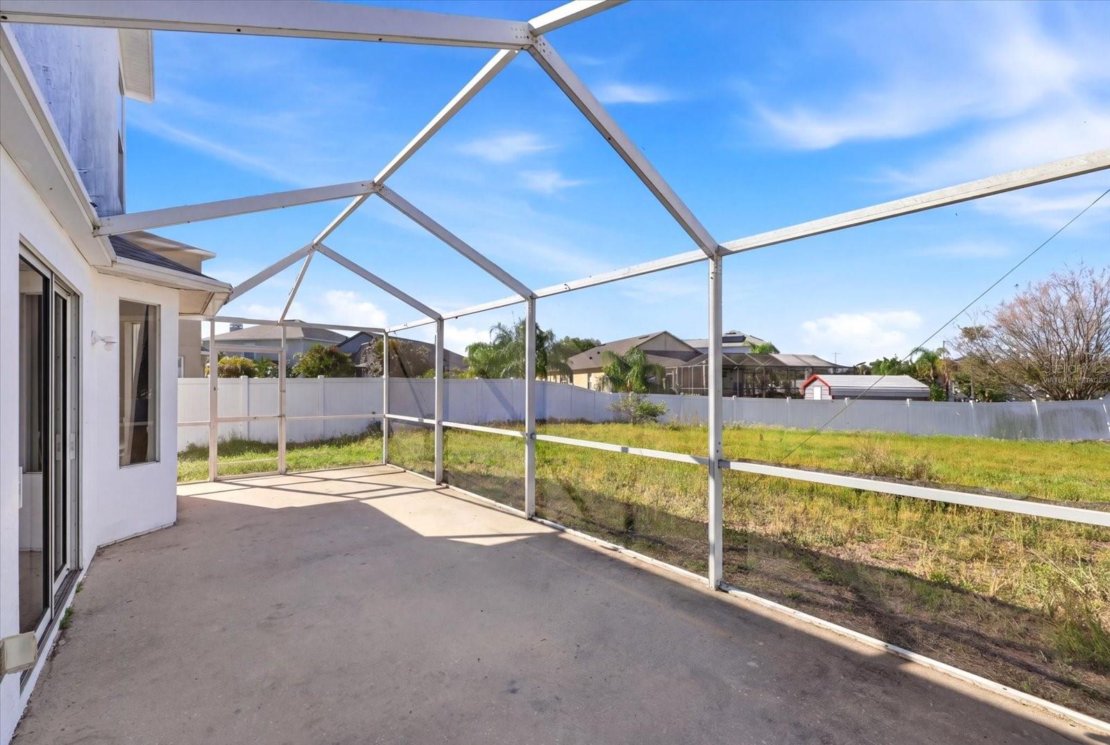 8123 CANTERBURY LAKE BLVD, TAMPA, FL, 33619