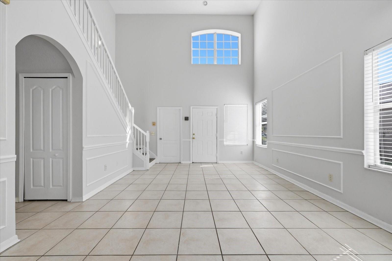 8123 CANTERBURY LAKE BLVD, TAMPA, FL, 33619