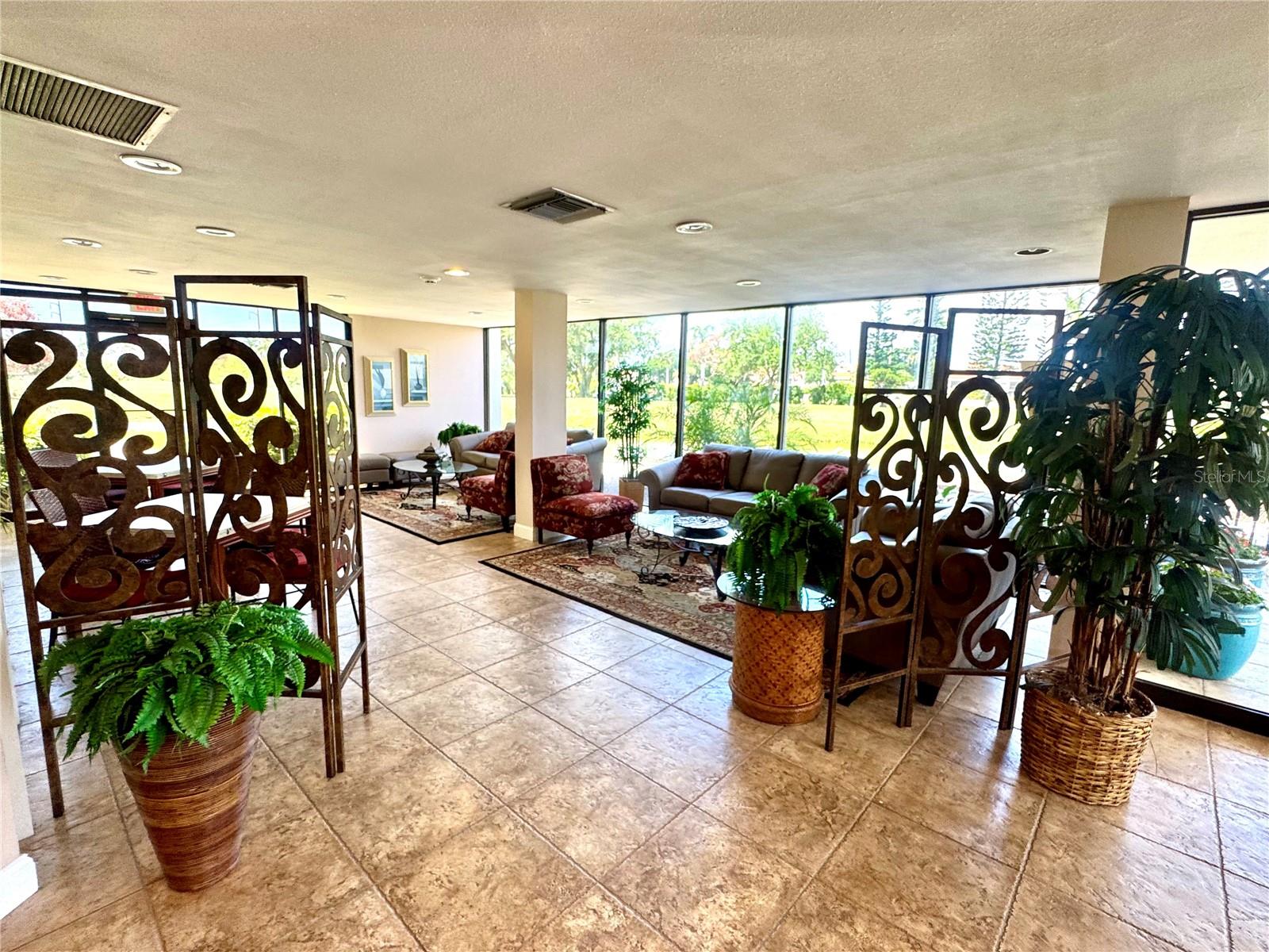 5700 ESCONDIDA BLVD S #403, ST PETERSBURG, FL, 33715