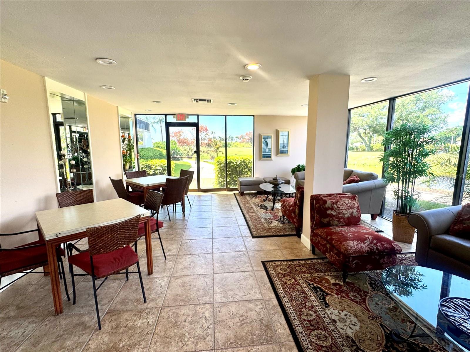 5700 ESCONDIDA BLVD S #403, ST PETERSBURG, FL, 33715