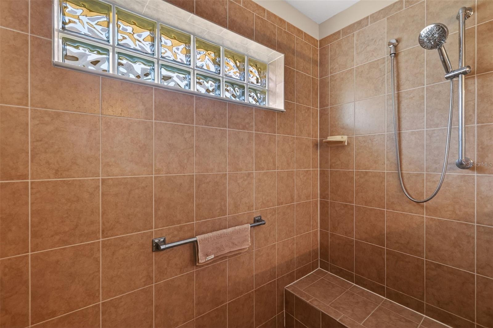 2359 WAKEFIELD WAY, MOUNT DORA, FL, 32757