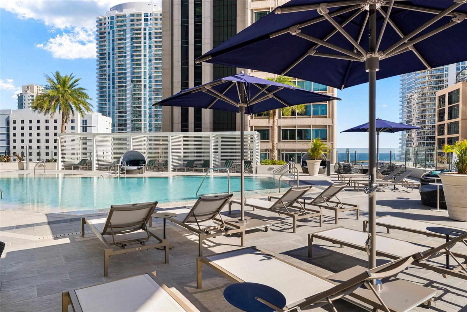 275 1ST AVE S #1405, ST PETERSBURG, FL, 33701