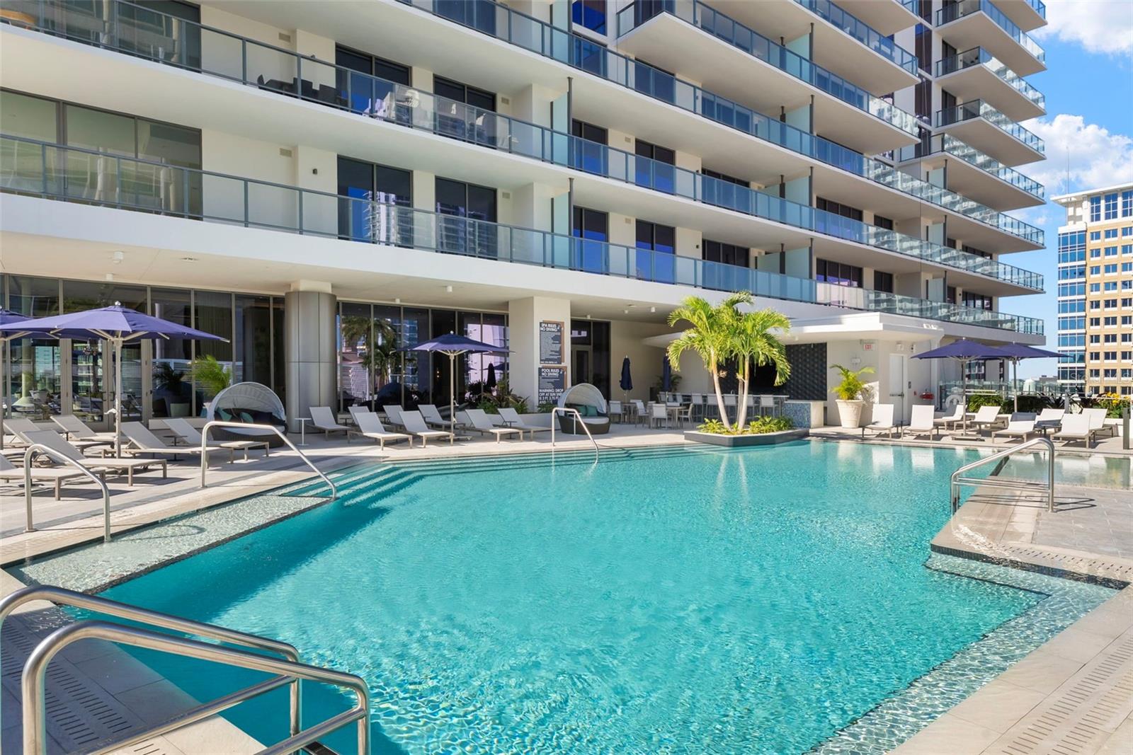 275 1ST AVE S #1405, ST PETERSBURG, FL, 33701