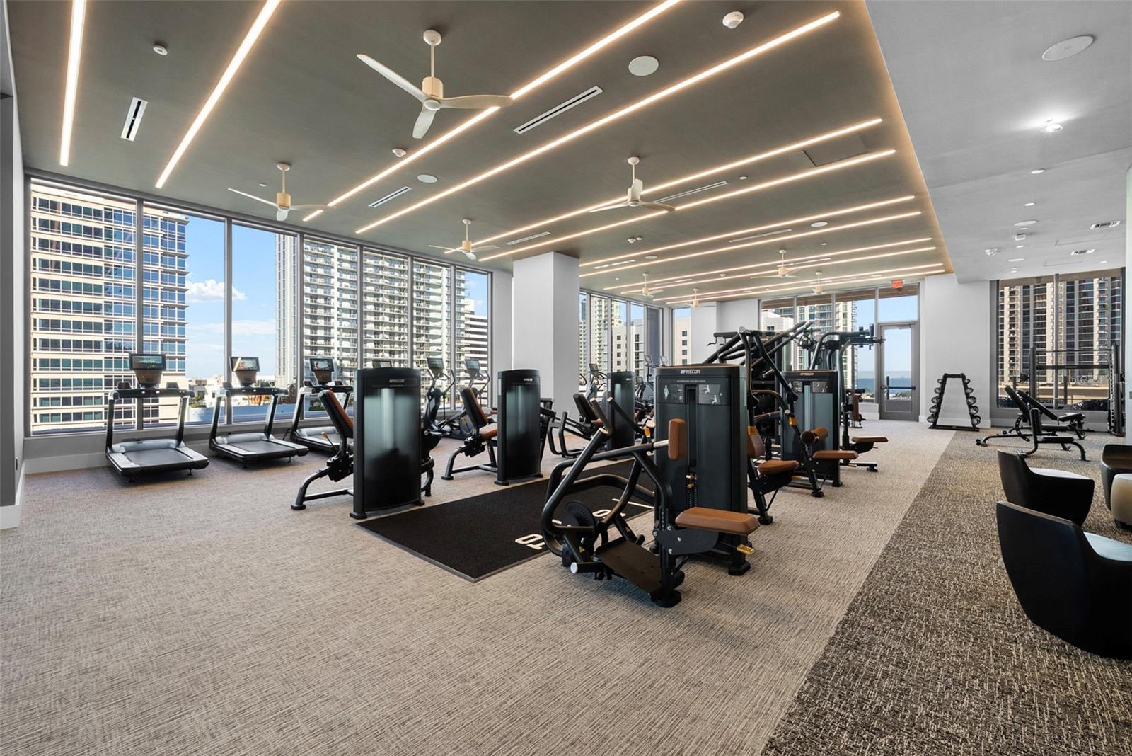 275 1ST AVE S #1405, ST PETERSBURG, FL, 33701