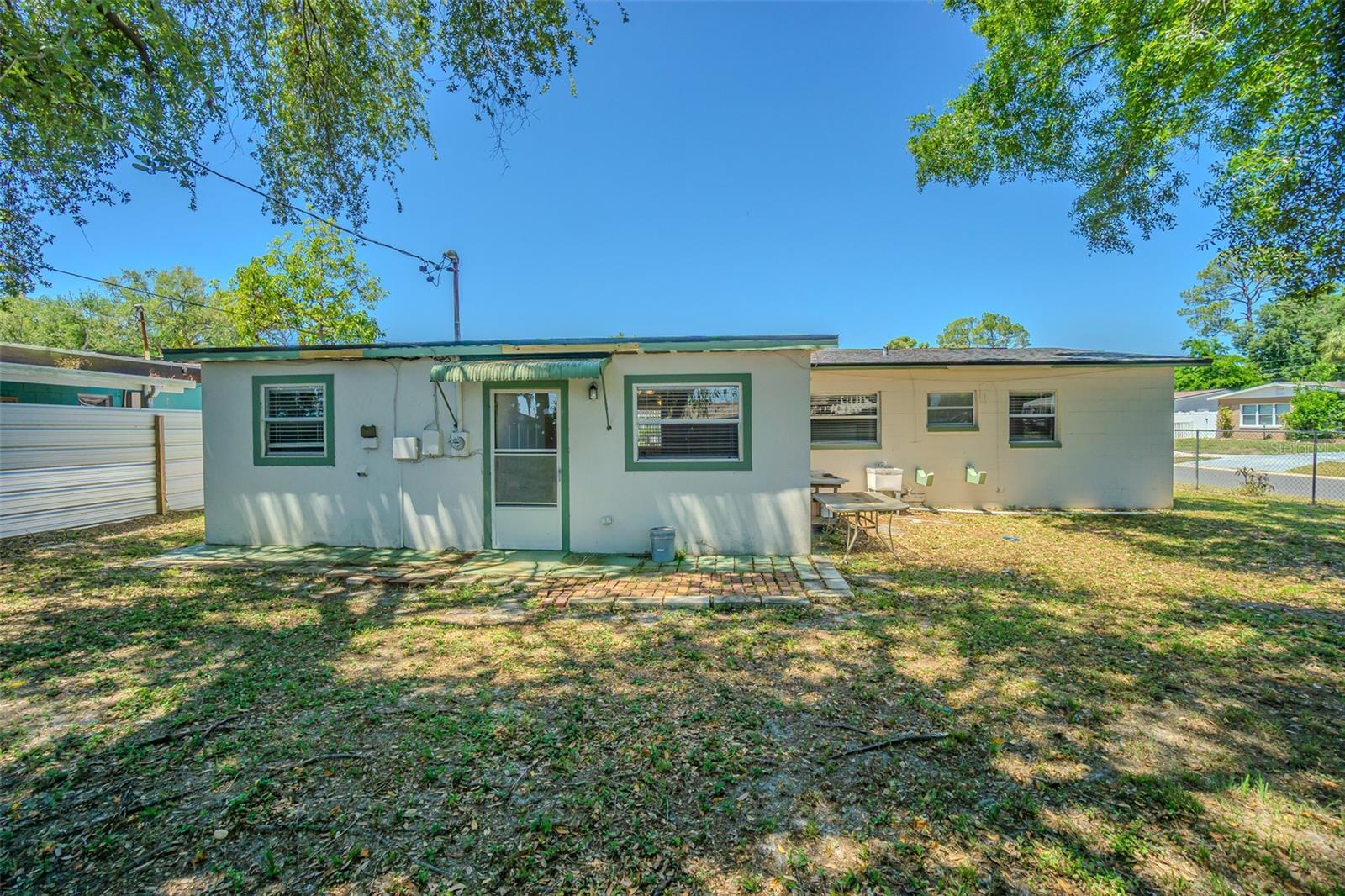 5617 HALIFAX DR, TAMPA, FL, 33615