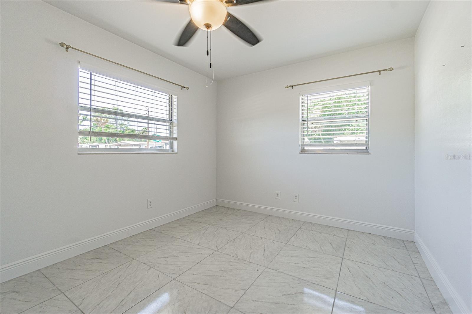 5617 HALIFAX DR, TAMPA, FL, 33615