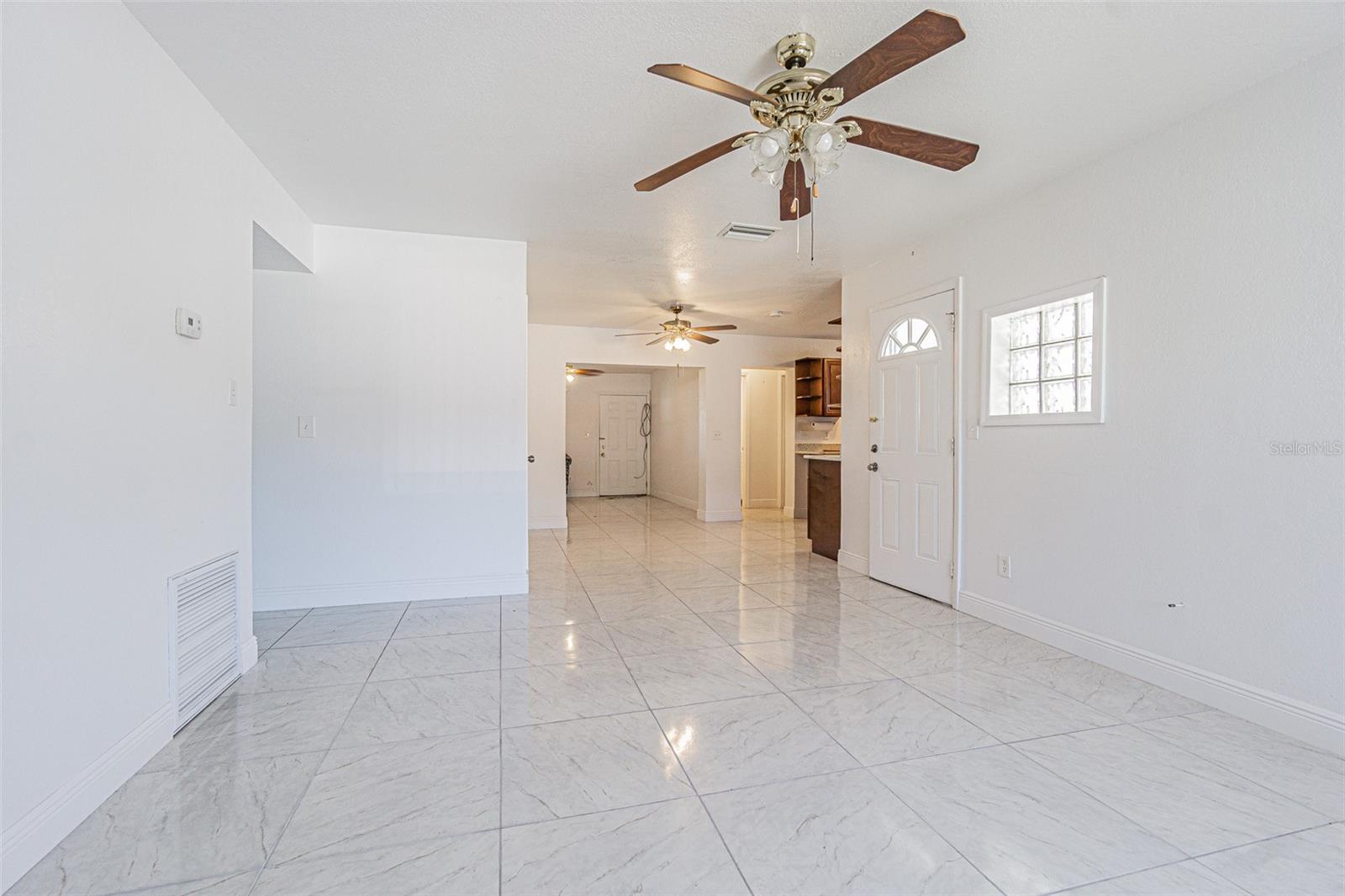 5617 HALIFAX DR, TAMPA, FL, 33615