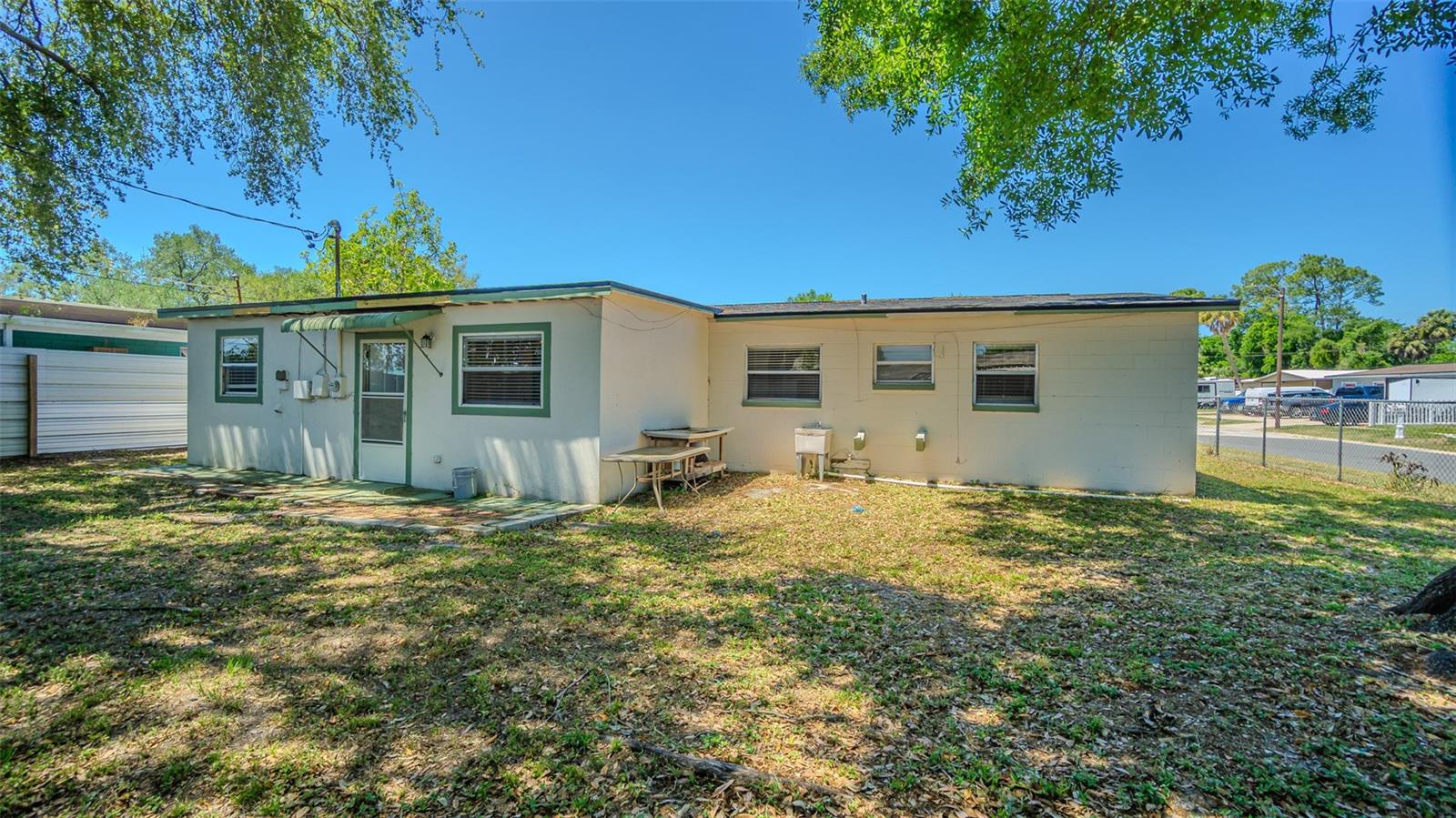 5617 HALIFAX DR, TAMPA, FL, 33615